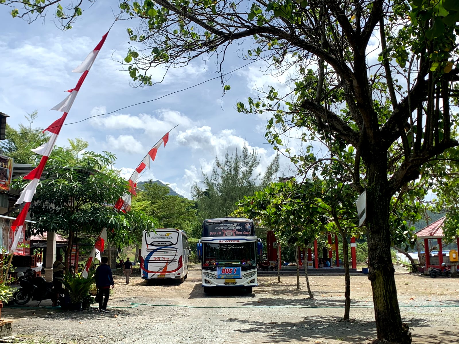 Area Parkir Pantai Klatak